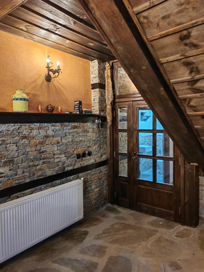 Къща За Гости Близнаците Leshten Bagian luar foto