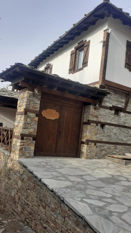 Къща За Гости Близнаците Leshten Bagian luar foto
